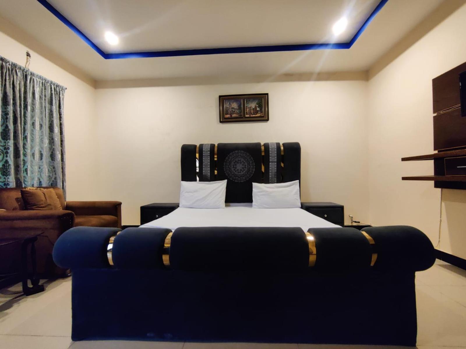 Luxury Guest Rooms Rawalpindi Bagian luar foto